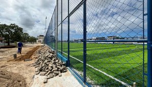 Comunidade do Alto da Alegria ganha espaço de lazer com areninha
