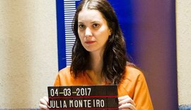 Novela 'Rock Story': Júlia se justifica para Gui após ser presa. 'Cansada'