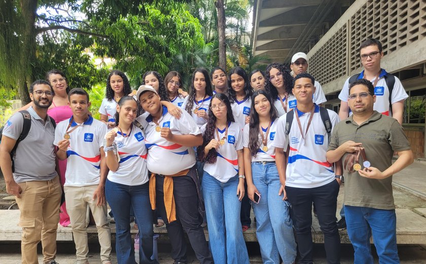 Escola estadual leva quatro premiações na Maratona Alagoana de Raciocínio Lógico