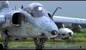 FAB intercepta avião que transportava 300 kg de pasta base de cocaína