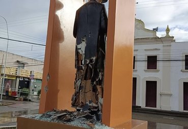 Imagem de Padre Cícero é destruída por vândalo no Centro de Campo Alegre