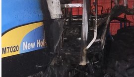 Estabelecimento comercial pega fogo em Maceió