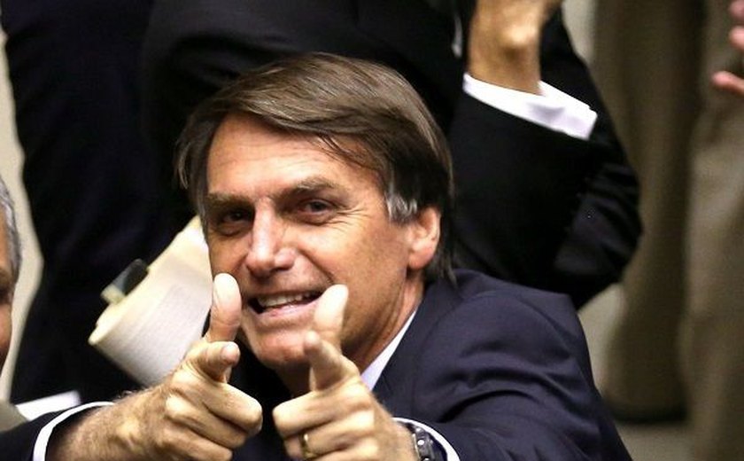 PGR denuncia deputado Jair Bolsonaro ao Supremo por crime de racismo