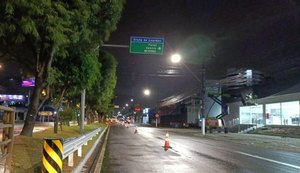 DMTT mantém instalação de guarda-corpos em vias de Maceió