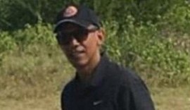 Obama é clicado de bermuda e boné durante férias no Caribe