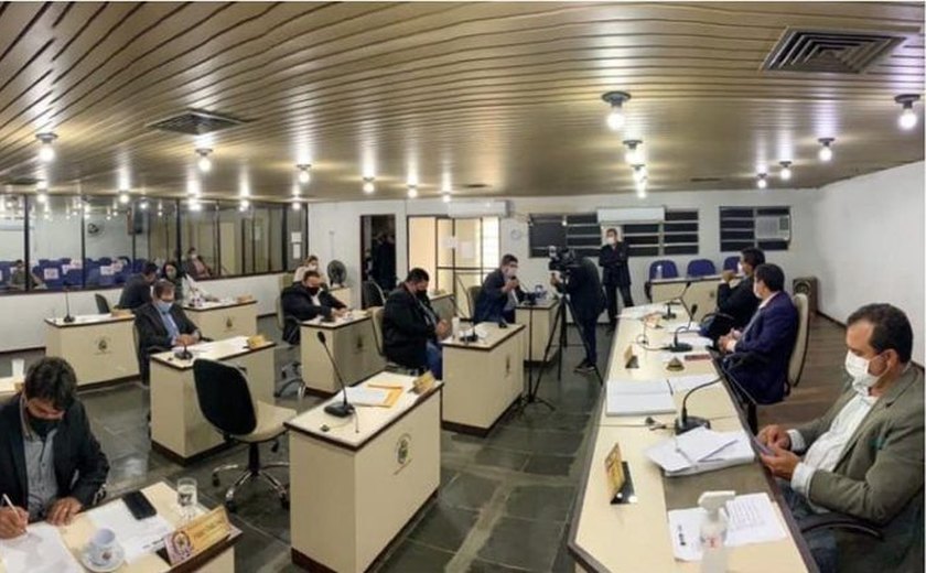 Câmara de Palmeira suspende sessão após quarto vereador testar positivo para Covid-19