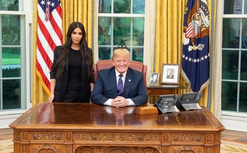 Donald Trump revê condenação de detenta de 63 anos apoiada por Kim Kardashian