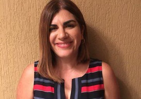 Ensino de robótica leva professora à final de prêmio internacional