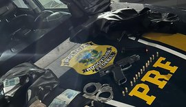 Homem é preso com arma e R$ 37 mil durante abordagem a veículo
