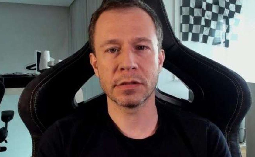 Tiago Leifert diz que chora escondido por causa de câncer da filha