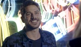 'A Força do Querer': Zeca faz homenagem e deixa Jeiza emocionada