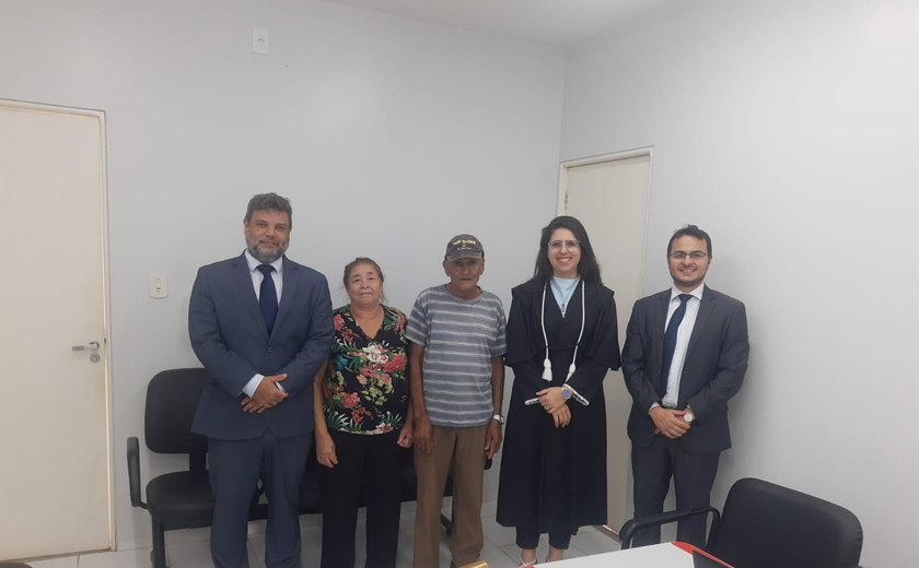 Após atuação da Defensoria Pública, idoso de 71 anos consegue sua 1ª Certidão de Nascimento