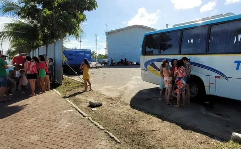 Bolsas de turistas de Pernambuco são furtadas enquanto ônibus estava estacionado