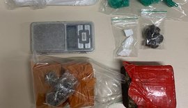 Polícia Civil prende mulher que fazia entrega de droga em praça de Maceió