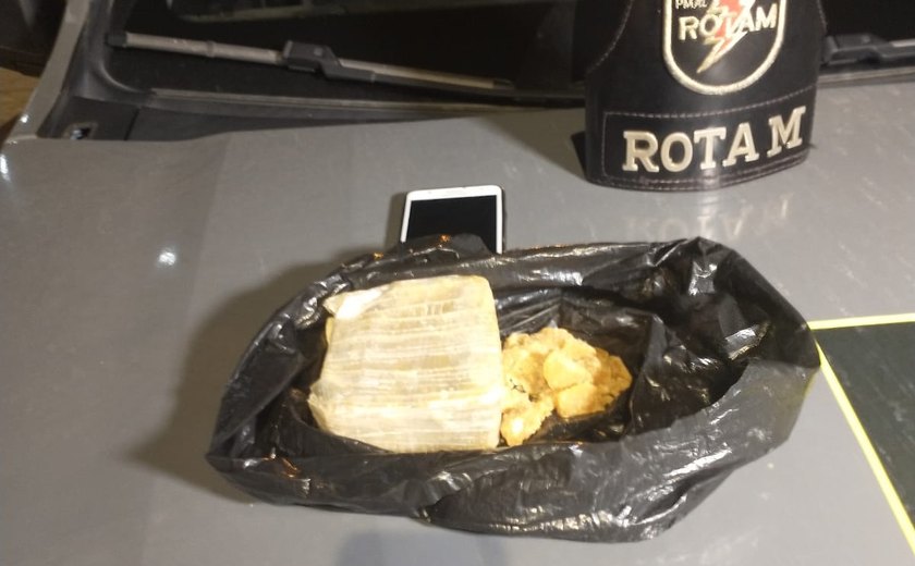 Rotam prende suspeito em fuga e localiza droga no telhado de residência em Maceió