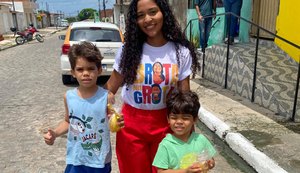 Brota na Grota distribui ovos de chocolate a crianças atendidas pelo programa