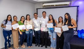 Vereador David do Emprego celebra entrega de certificados do programa 'A Sua Hora Chegou'