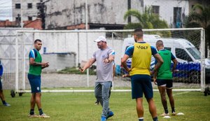 CSA embarca para Chapecó e time ainda tem dúvidas no setor ofensivo
