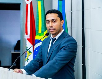 Vereador critica leilão que pode deixar mais de 5 mil usuários do Caps sem assistência