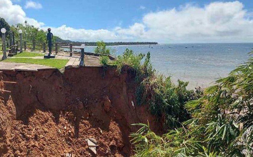 MPF recomenda fechamento de mirante turístico em Japaratinga por risco de desabamento
