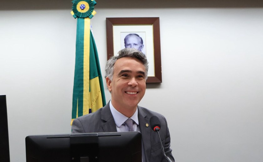 Projeto de lei que aumenta pena em casos de violência contra profissionais da educação é aprovado