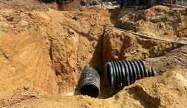 Rua no bairro Santa Lúcia recebe implantação de drenagem