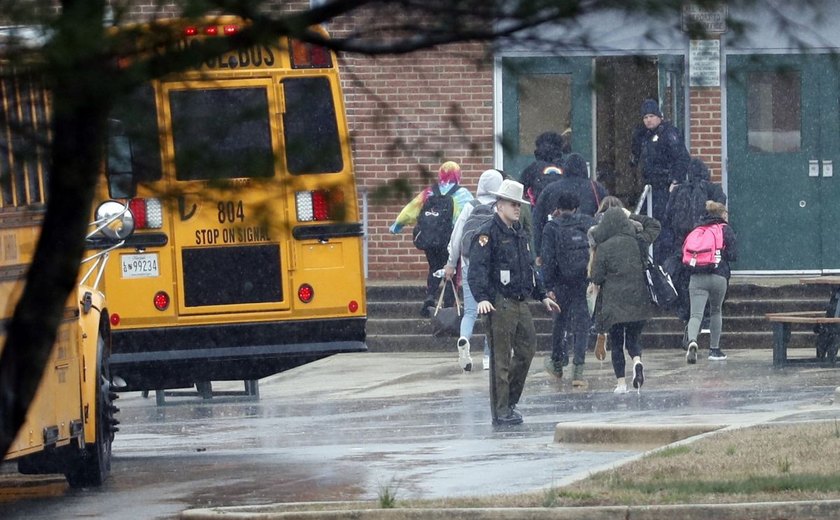 Tiroteio em escola em Maryland deixa estudantes feridos e atirador morto