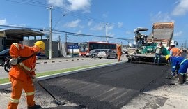 Pavimentação em obra de ampliação da Menino Marcelo passa dos 80% de conclusão