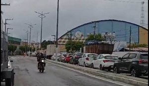 Estivadores fazem protesto na porta do Porto de Maceió