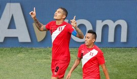 Peru vence com gols de Carrillo e Guerrero e elimina a Austrália da Copa