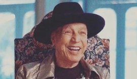 Morre Luiz Galvão, poeta e fundador dos Novos Baianos, aos 87 anos