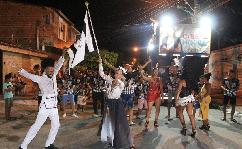 Gaviões da Pajuçara leva à orla samba-enredo sobre o amor