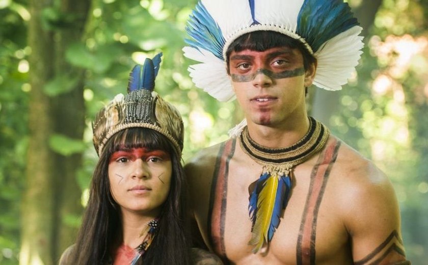 Novela 'Novo Mundo': Jacira pede para manter namoro com Piatã em segredo