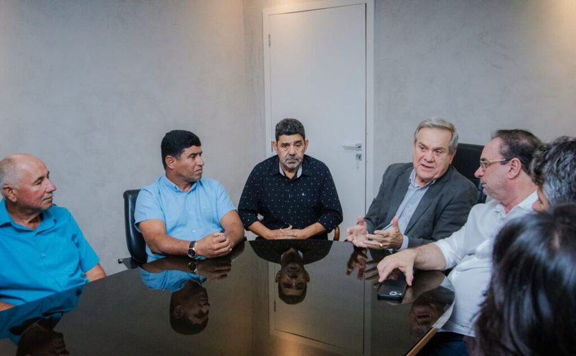 Luciano Barbosa e Ronaldo Lessa articulam chapas proporcionais em Arapiraca