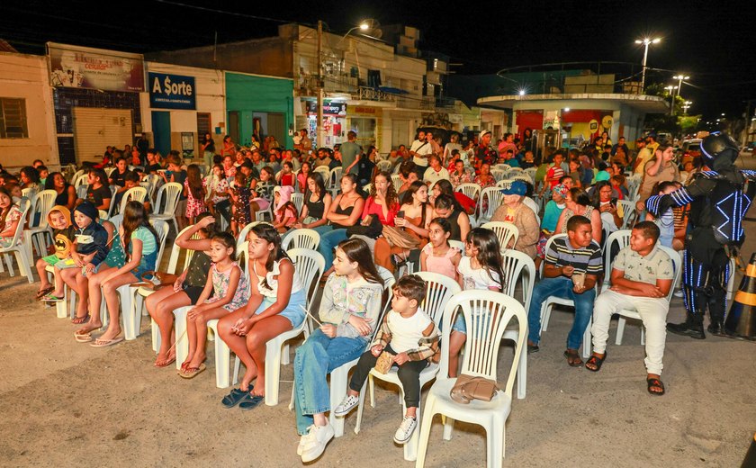 Detran transforma praças do Sertão em salas de cinema