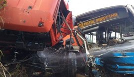 Colisão frontal entre um ônibus e caminhão deixa seis feridos em Maragogi