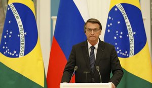 Bolsonaro anuncia que sobrevoará Petrópolis na sexta-feira
