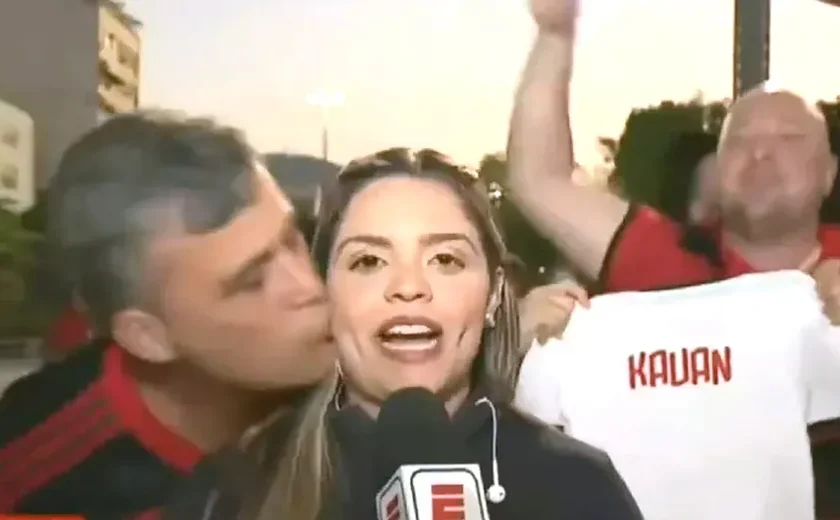 Repórter assediada diz que torcedor do Flamengo a xingou e a beijou no ombro antes de aparecer no ar
