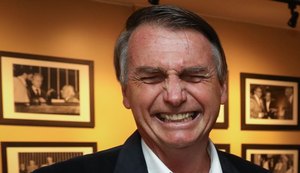 Bolsonaro compara número de mortos na ditadura com o de vítimas no Carnaval