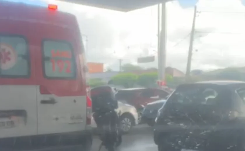 Mulher dá à luz dentro de supermercado atacadista em Maceió