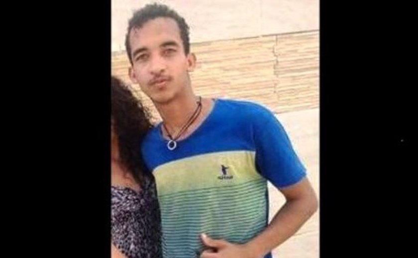 Jovem morre após ser mordido por tubarão em praia de Recife