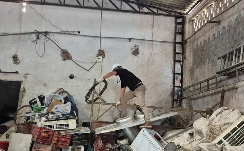 Operação Curto-Circuito: Polícia Civil realiza operação contra ferros-velhos que compram fios e cabos roubados em Maceió