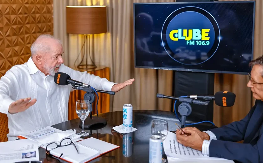 Lula diz que Brasil vai reagir contra taxações de Donald Trump