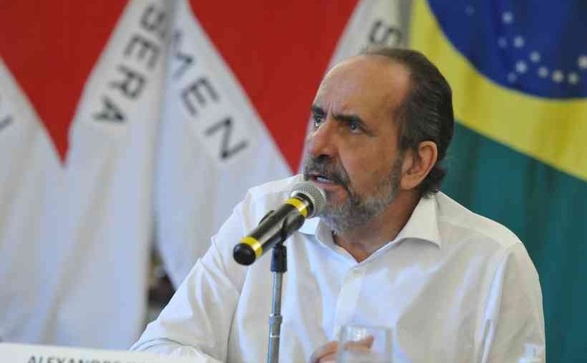 Kalil rejeita liberação de missas e cultos presenciais: 'Vale o decreto'