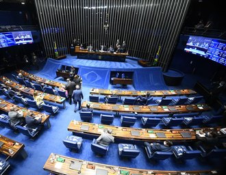 Oposição reúne assinaturas suficientes para convocar CPI do MEC no Senado