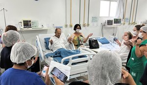 Casal realiza o sonho do casamento no setor especializado em Cardiologia do HGE