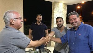 Grupo de Teófilo teme ser traído por Lira