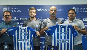 Mírian tranquiliza torcida do CSA sobre transfer ban