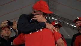 Página de direita solta fake news ao mostrar Lula supostamente exaltado em evento do MST