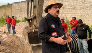 Prefeito vistoria obra que interligará Mata do Rolo à principal avenida de Rio Largo
